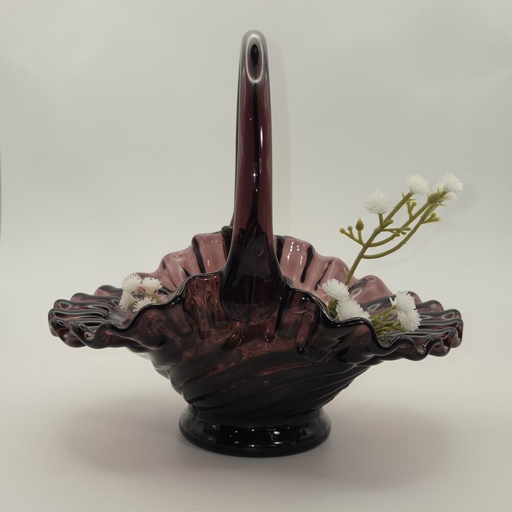 UCAGO Amethyst Art Glass Spiral Swirl Ribbed Basket